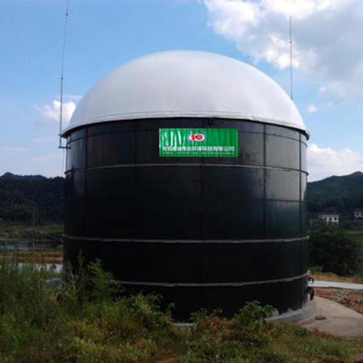 Operação de descarga que constrói uma planta do biogás do digestor do biogás